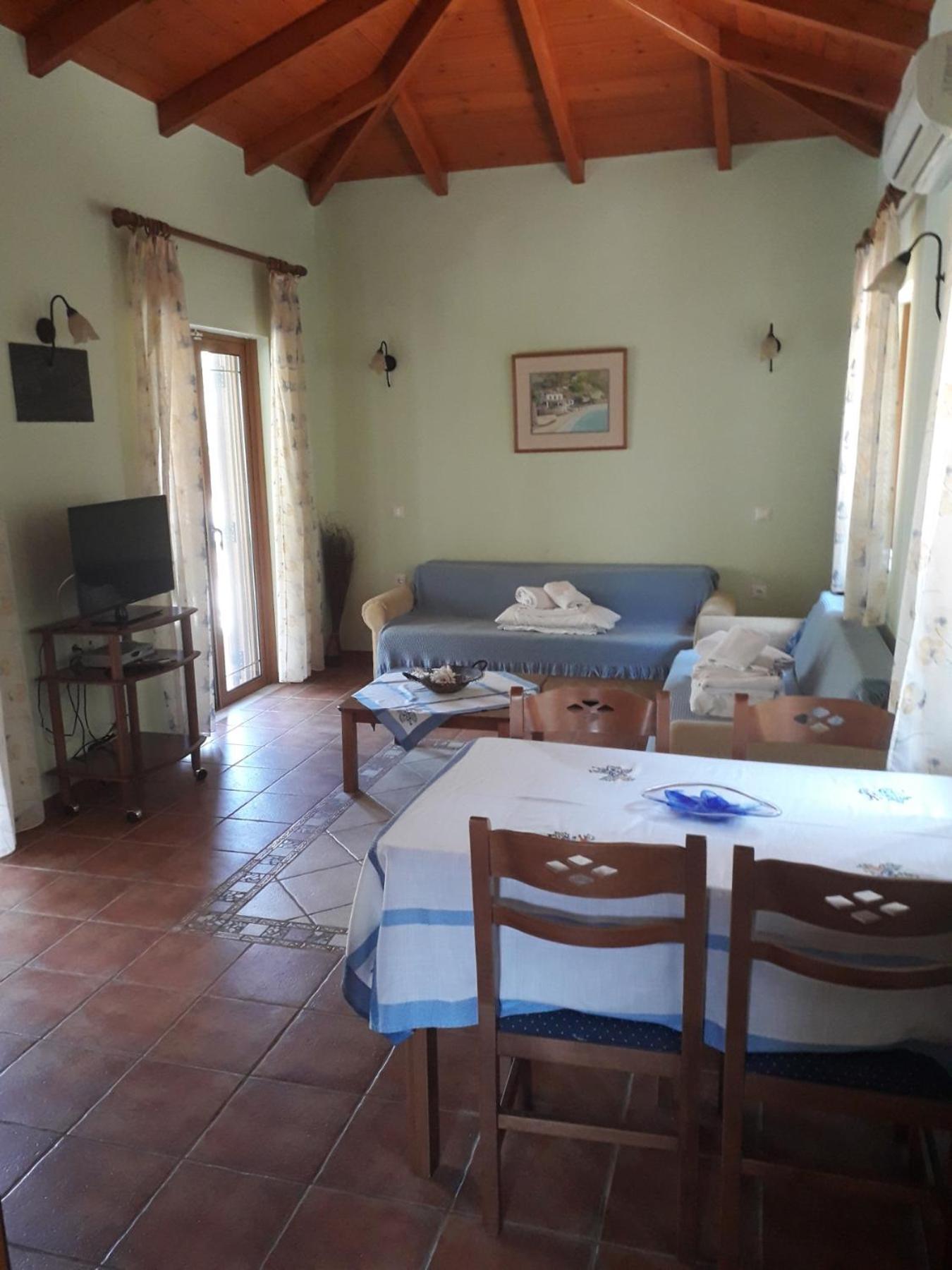 Agios Nikitas Dolphins Appartement Buitenkant foto